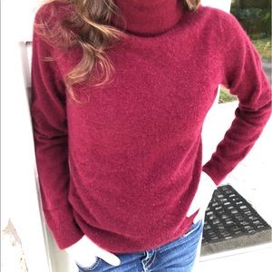 ITALIAN CASHMERE Burgundy Sweater!